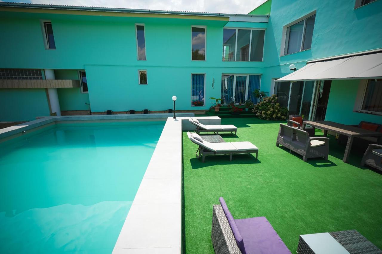 Pensiunea Dolce Timişoara Exterior foto